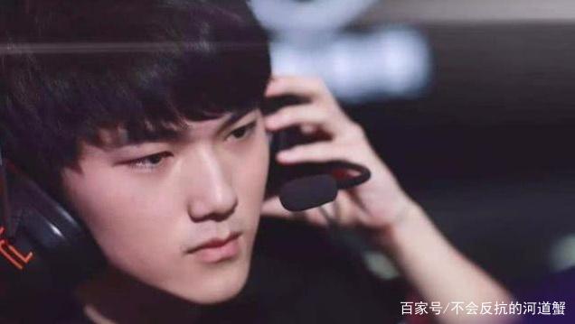 shanks小炮持续重火力压制 AL凶猛攻势24分钟速推JDG赢下首局