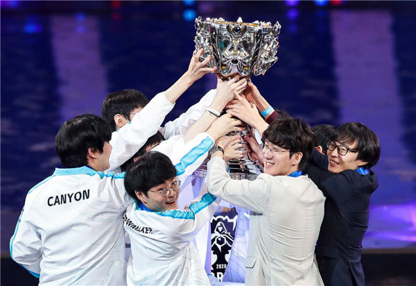 Mayumi国内首播，一晚礼物收入过3万