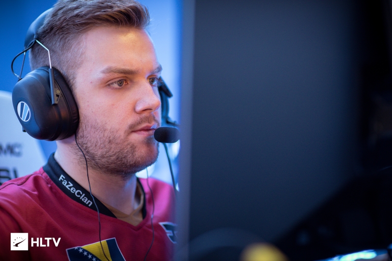 你现在是在送分（你现在等于在白送分）